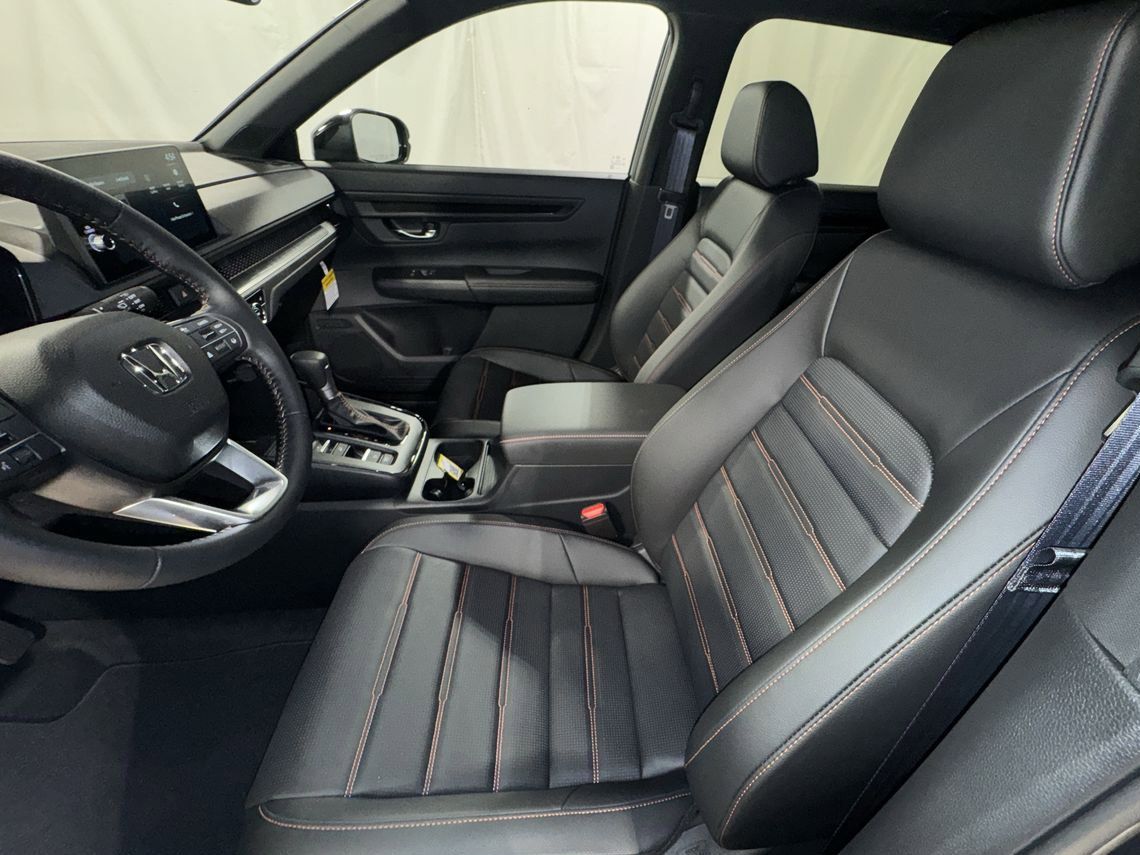 new 2026 Honda CR-V Hybrid car, priced at $41,675