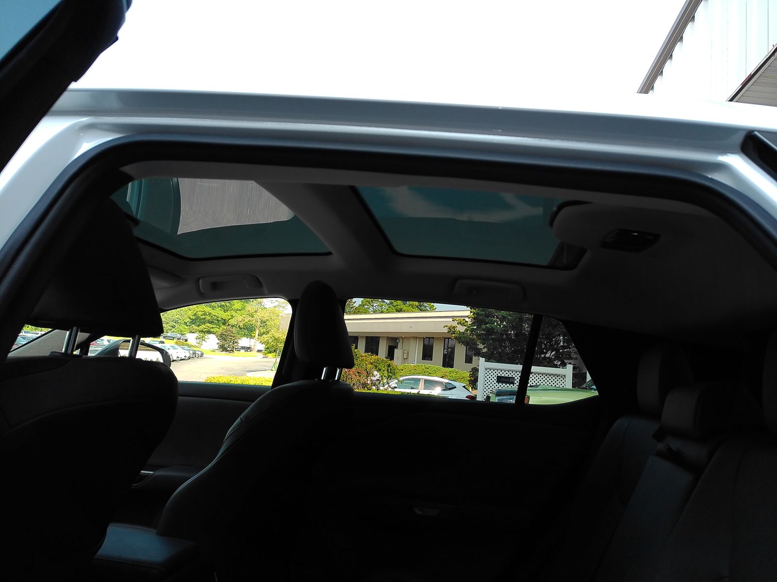 Used 2024 White Lexus 300e Premium image 20
