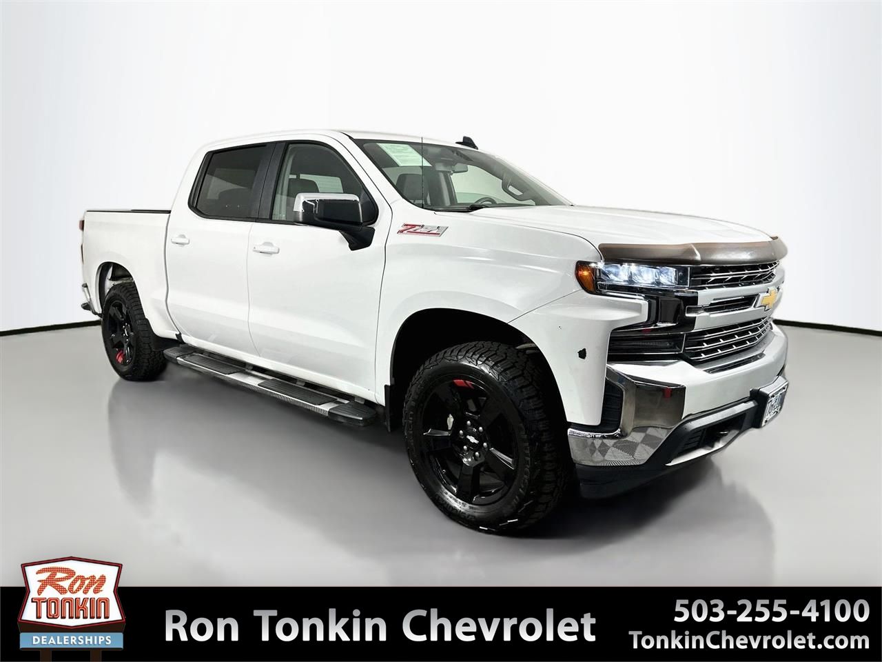 Summit White 2019 Chevrolet Silverado 1500 Pickup Truck Four-Wheel Drive 8-Speed Automatic