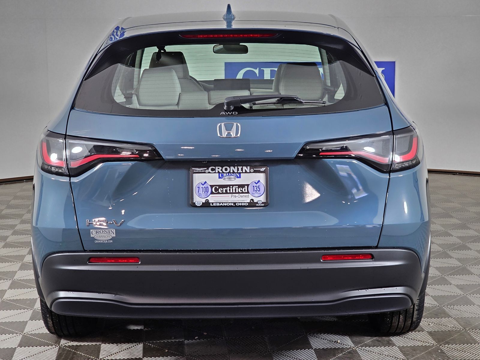 View vehicle photo 4