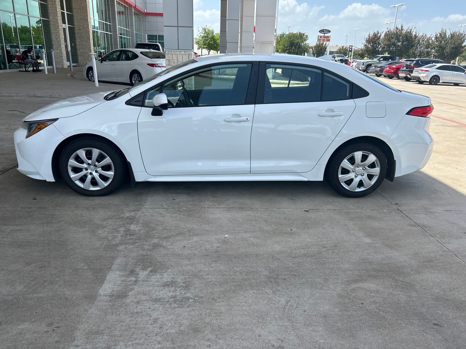 Used 2024 White Toyota LE image 27
