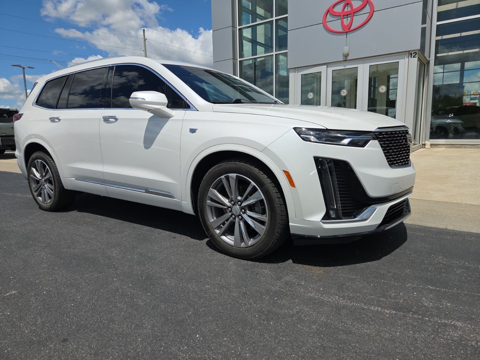 used 2020 Cadillac XT6 car, priced at $20,342