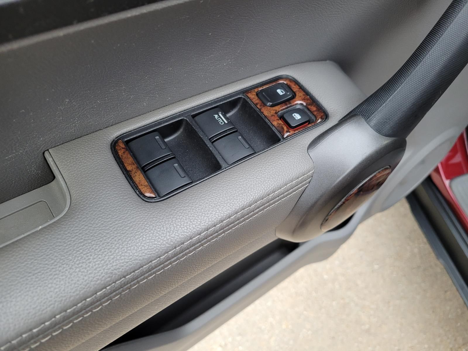 used 2011 Honda CR-V car, priced at $14,700