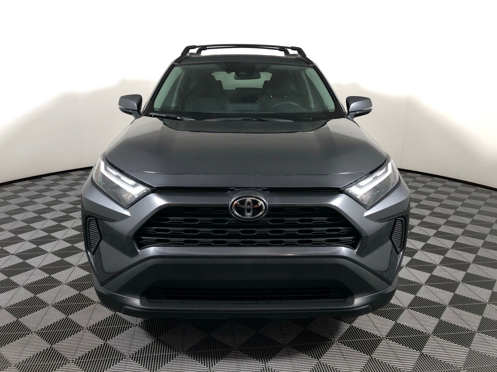 2025 Toyota RAV4 XLE 2