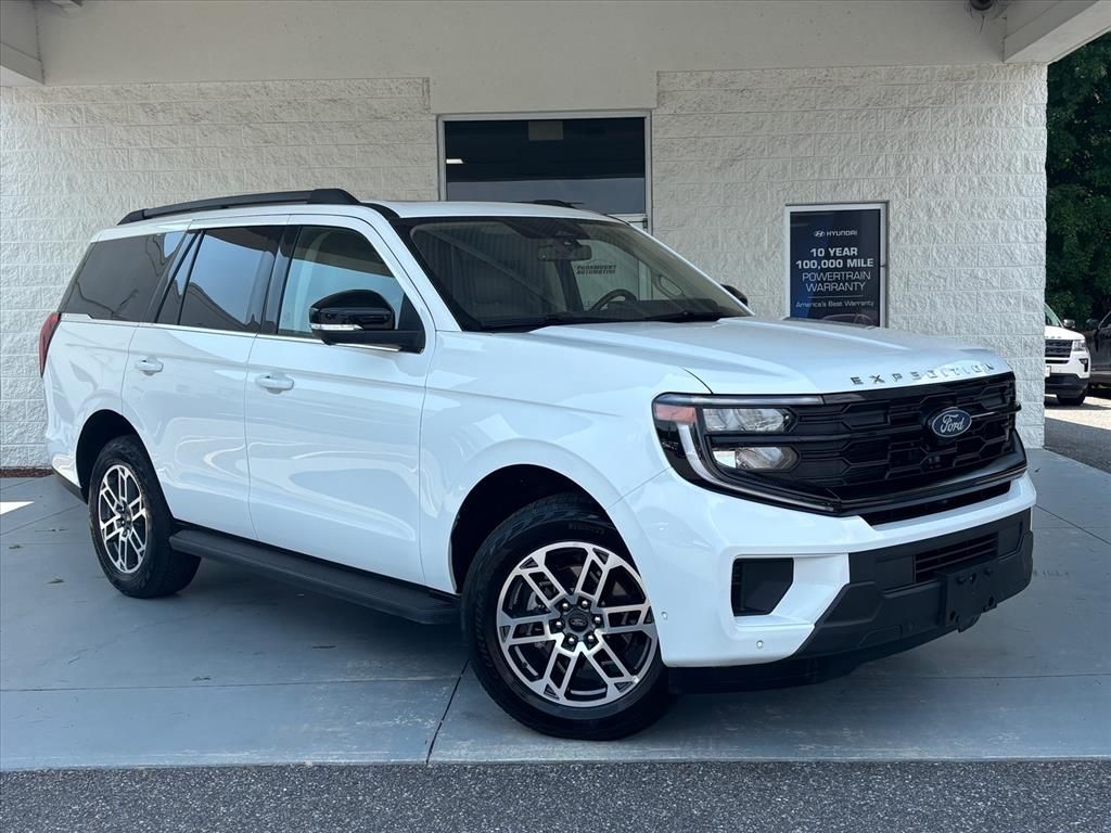 Oxford White 2025 Ford Expedition SUV / Crossover Four-Wheel Drive Automatic