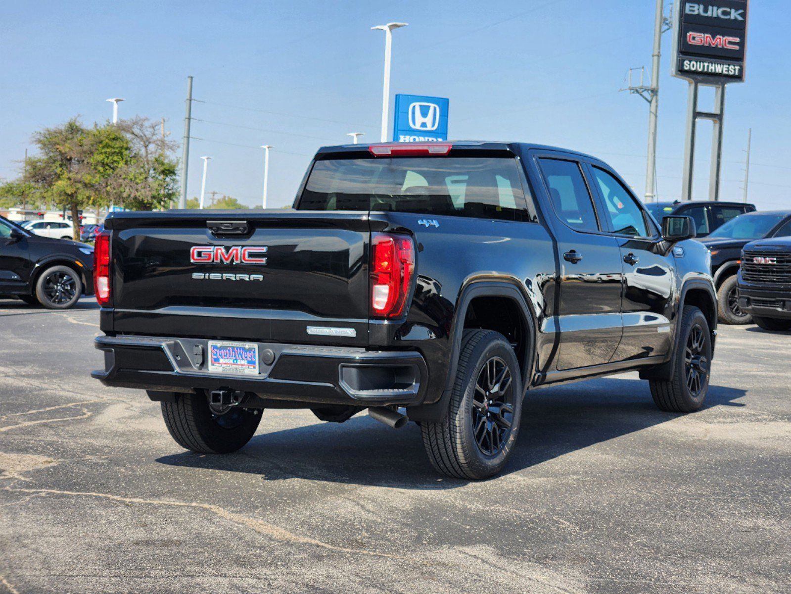 2025 GMC Sierra 1500 Elevation 5