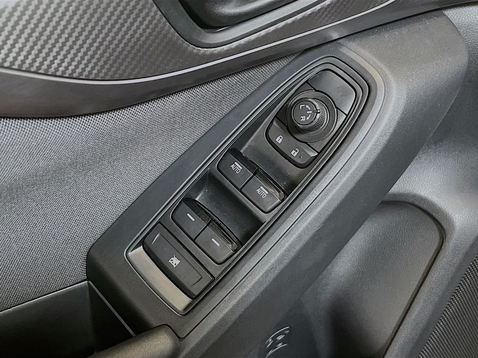 Used 2023 Blue Subaru Base image 17