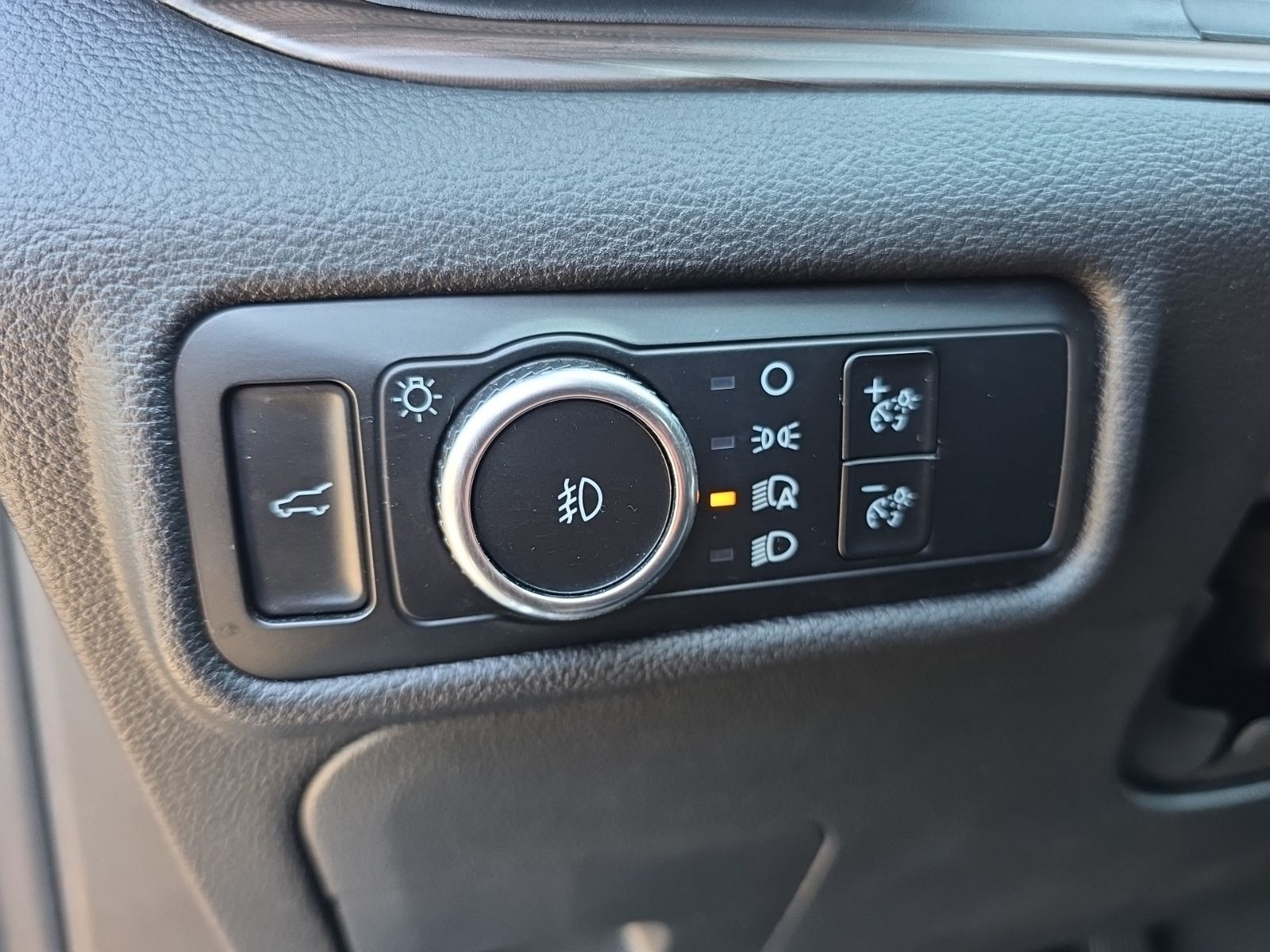 Used 2023 Silver Ford Limited image 40
