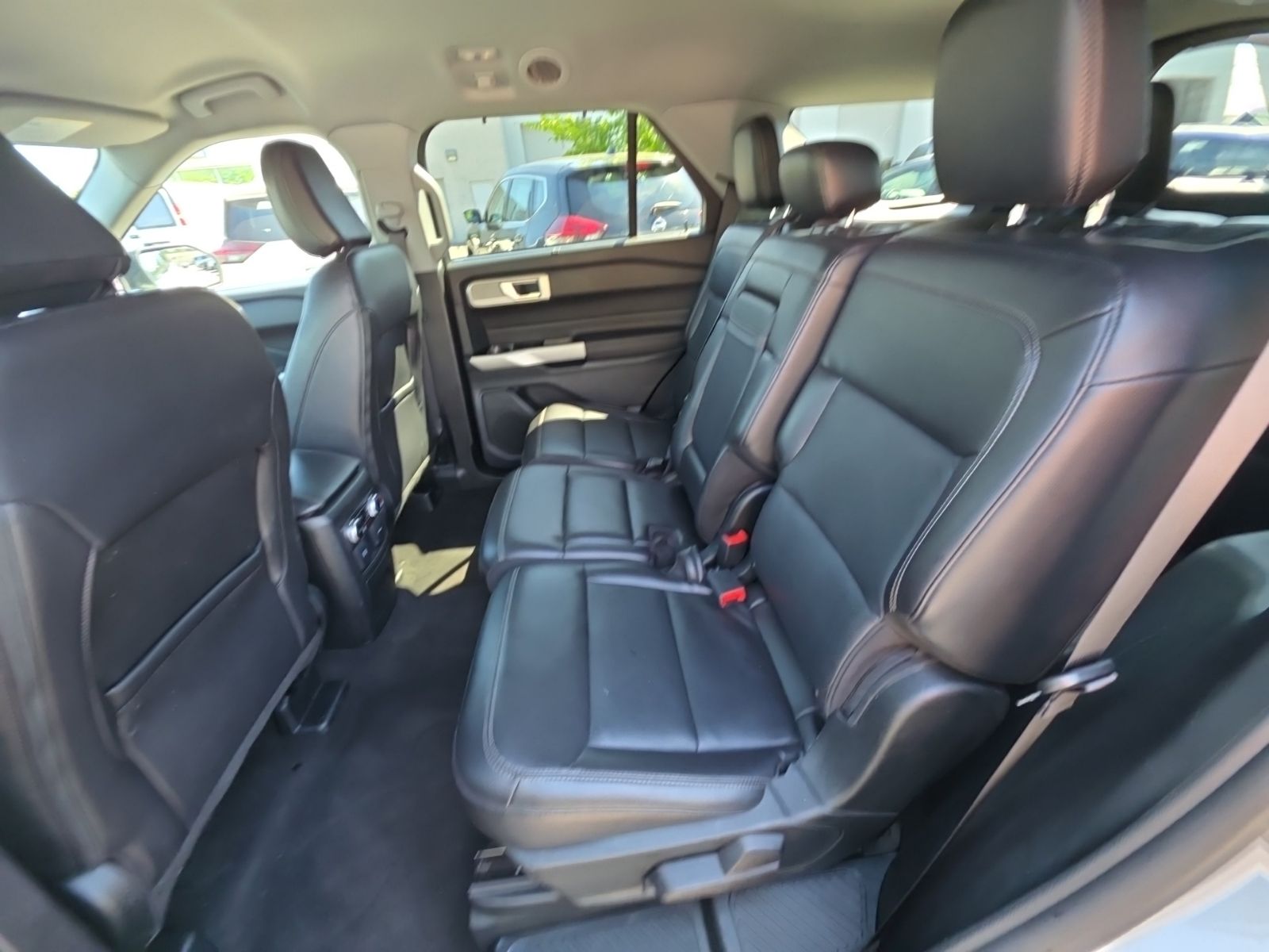 Used 2023 Silver Ford Limited image 19