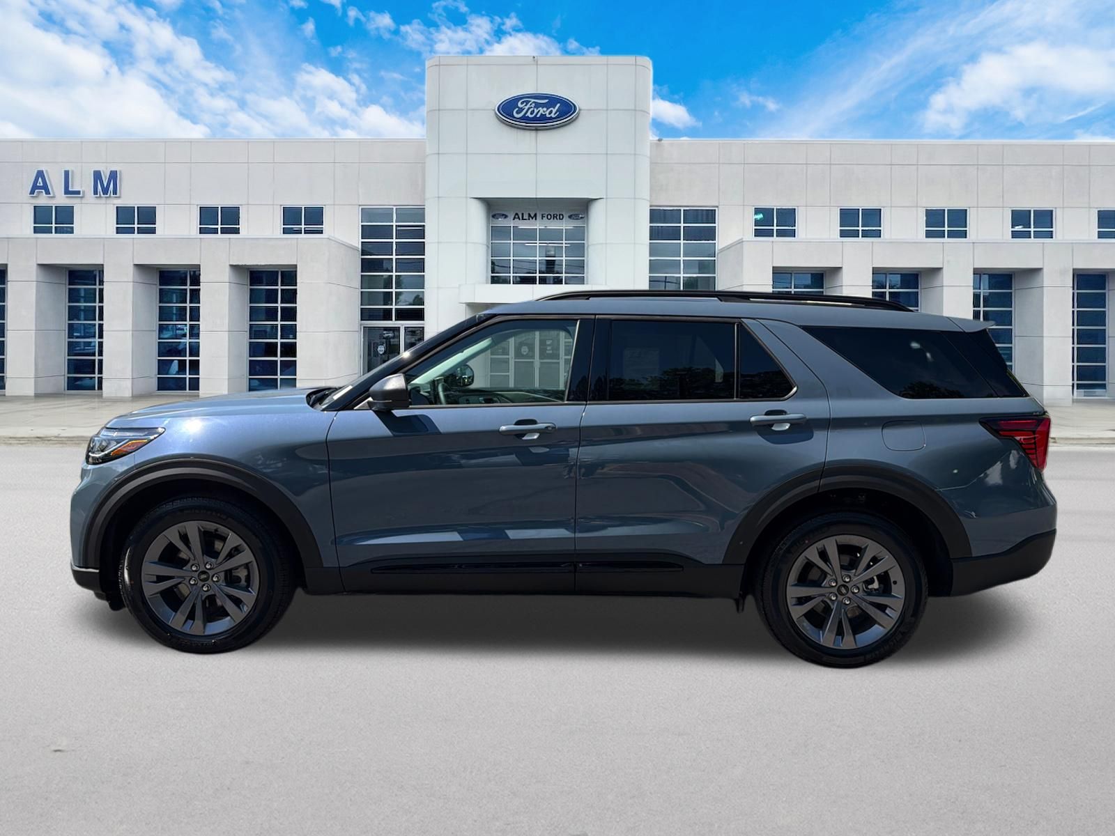 New 2026 Vapor Blue Metallic Ford Active image 9
