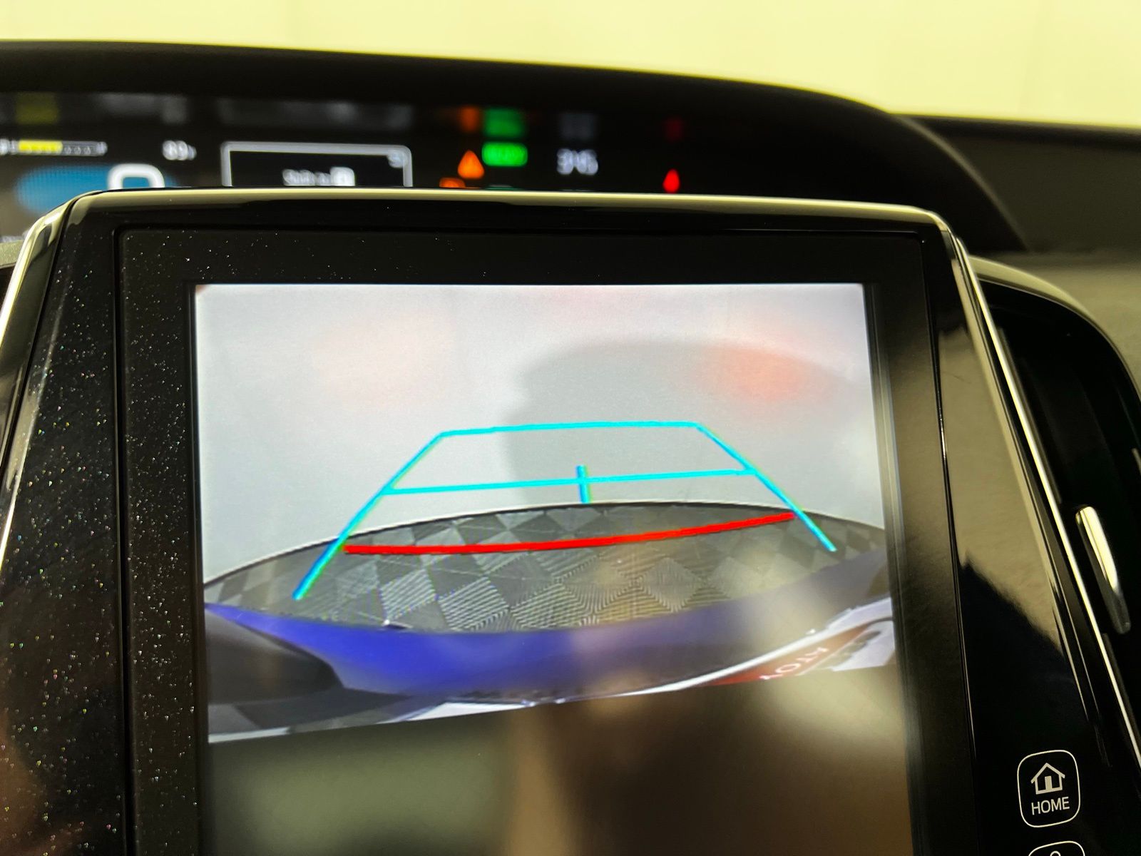 Thumbnail: 2018 Toyota Prius - 19