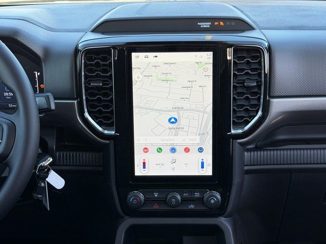 New 2025 Oxford White Ford XLT image 15
