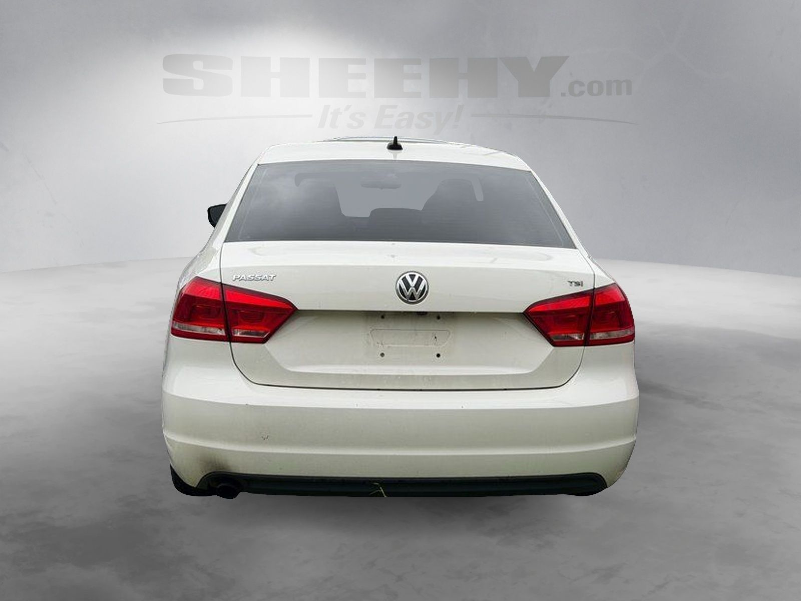 Used 2015 White Volkswagen 1.8T Limited Edition image 5