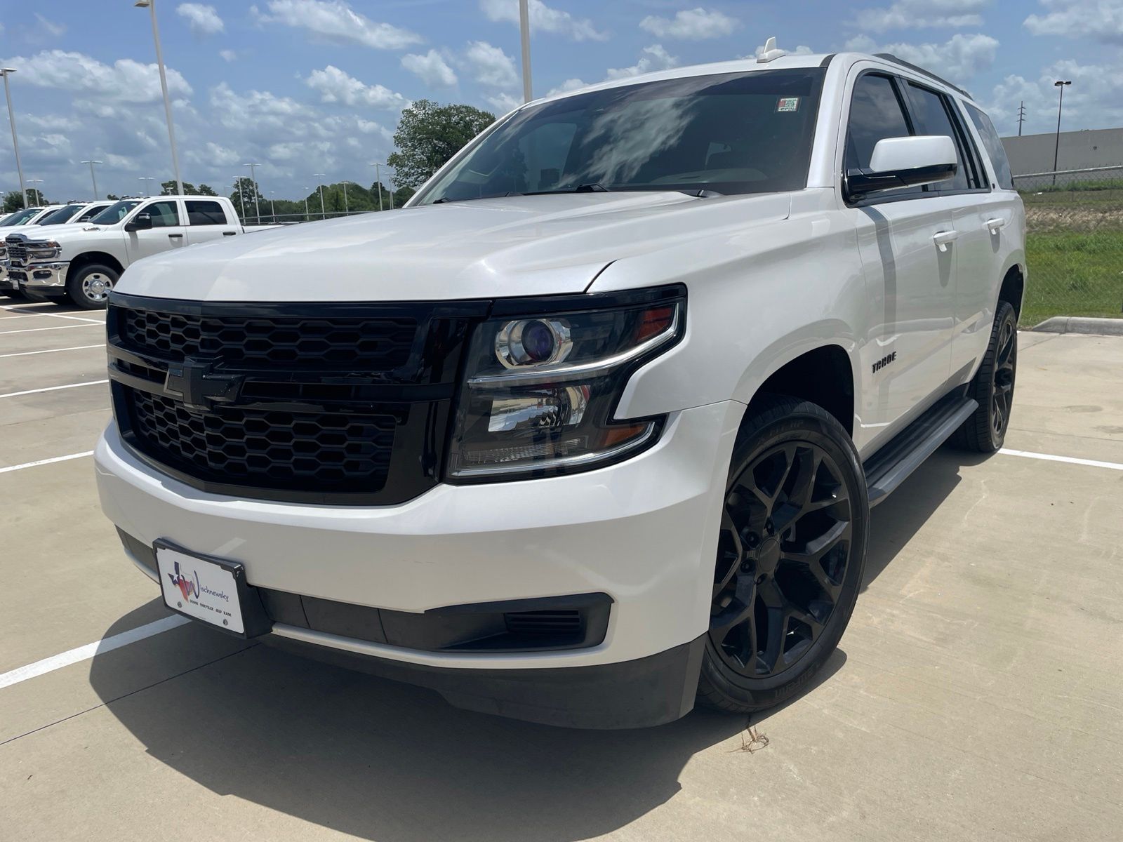 White (Iridescent Pearl Tricoat) 2016 Chevrolet Tahoe SUV / Crossover 4X2 6-Speed Automatic Overdrive