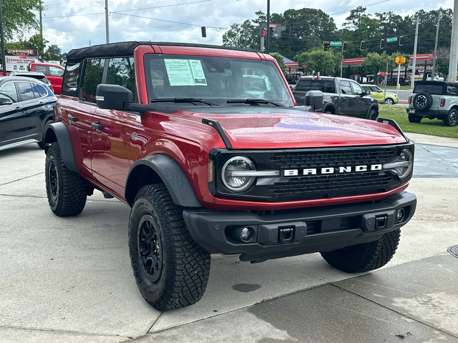 2023 Ford Bronco Base 3