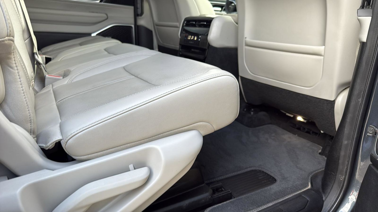 Used Car 2024 Jeep Wagoneer  Base For Sale Under $60,000 In Austin, Texas