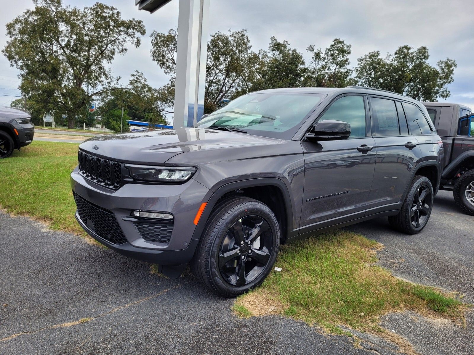 2025 Jeep Grand Cherokee Limited's photo