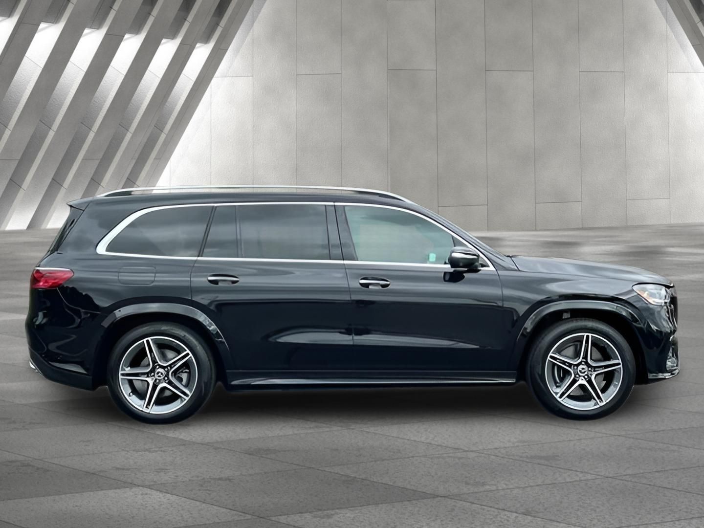 used 2024 Mercedes-Benz GLS car, priced at $76,998