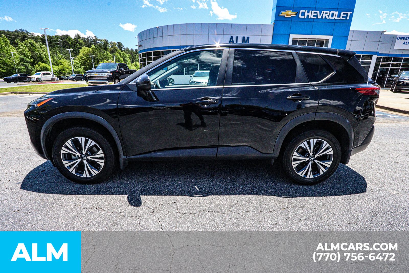 2023 Nissan Rogue SV photo 8
