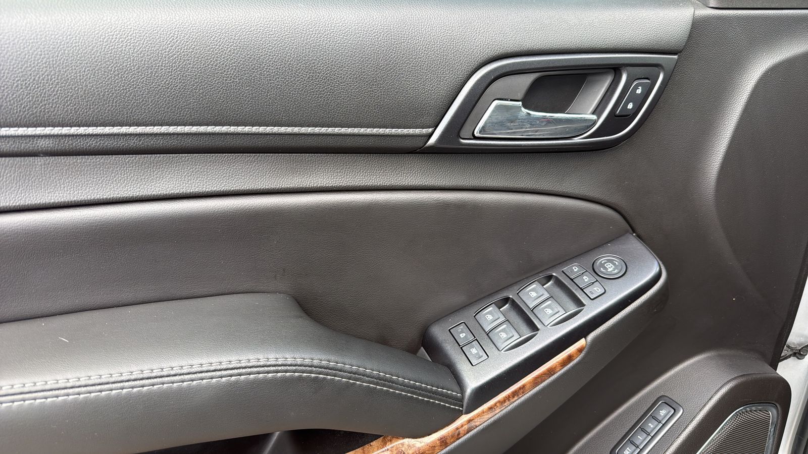 Used 2017 Silver Chevrolet Premier image 11