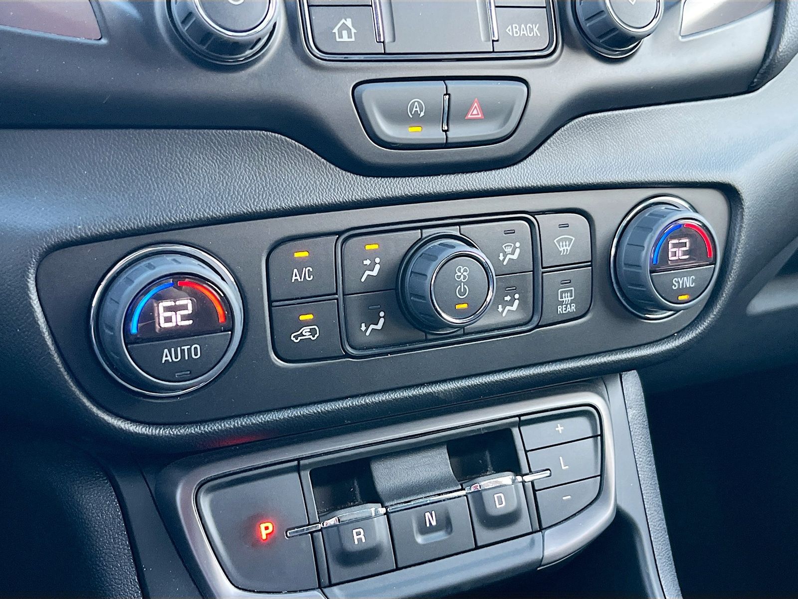 2024 GMC Terrain AT4 - Photo 15