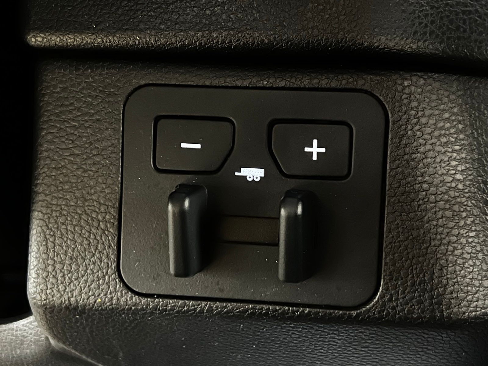 Thumbnail: 2025 Toyota Tundra - 21