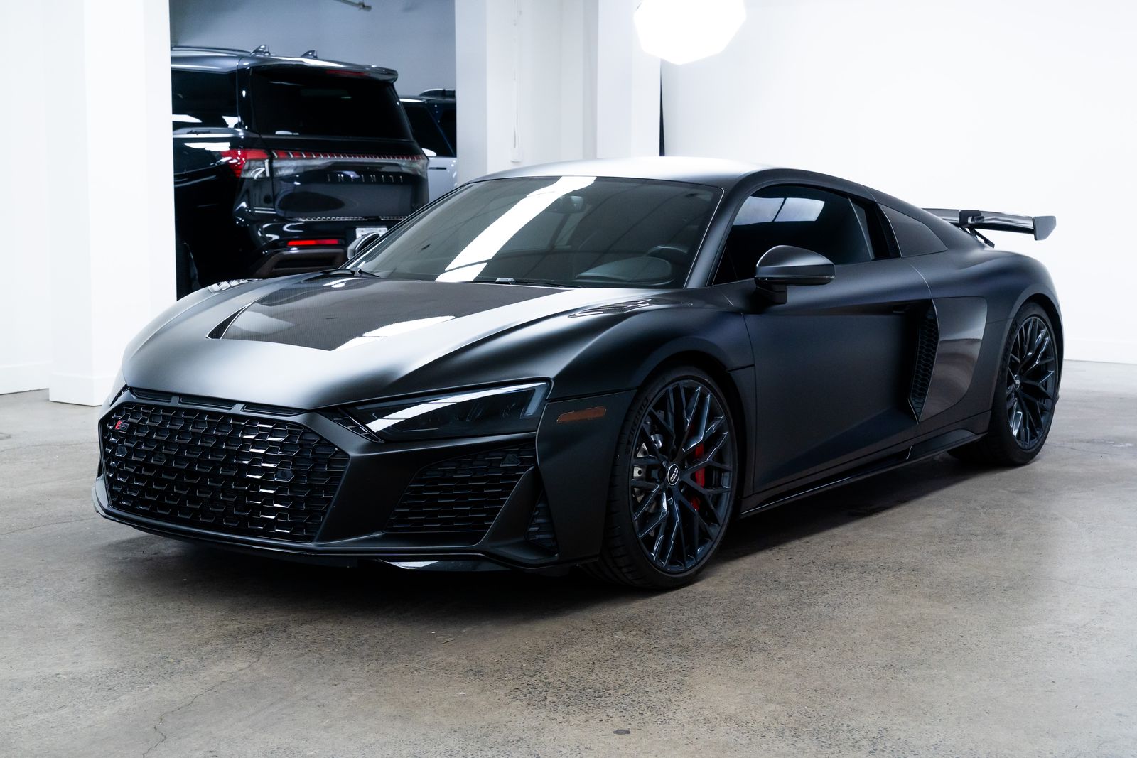 View vehicle photo 4