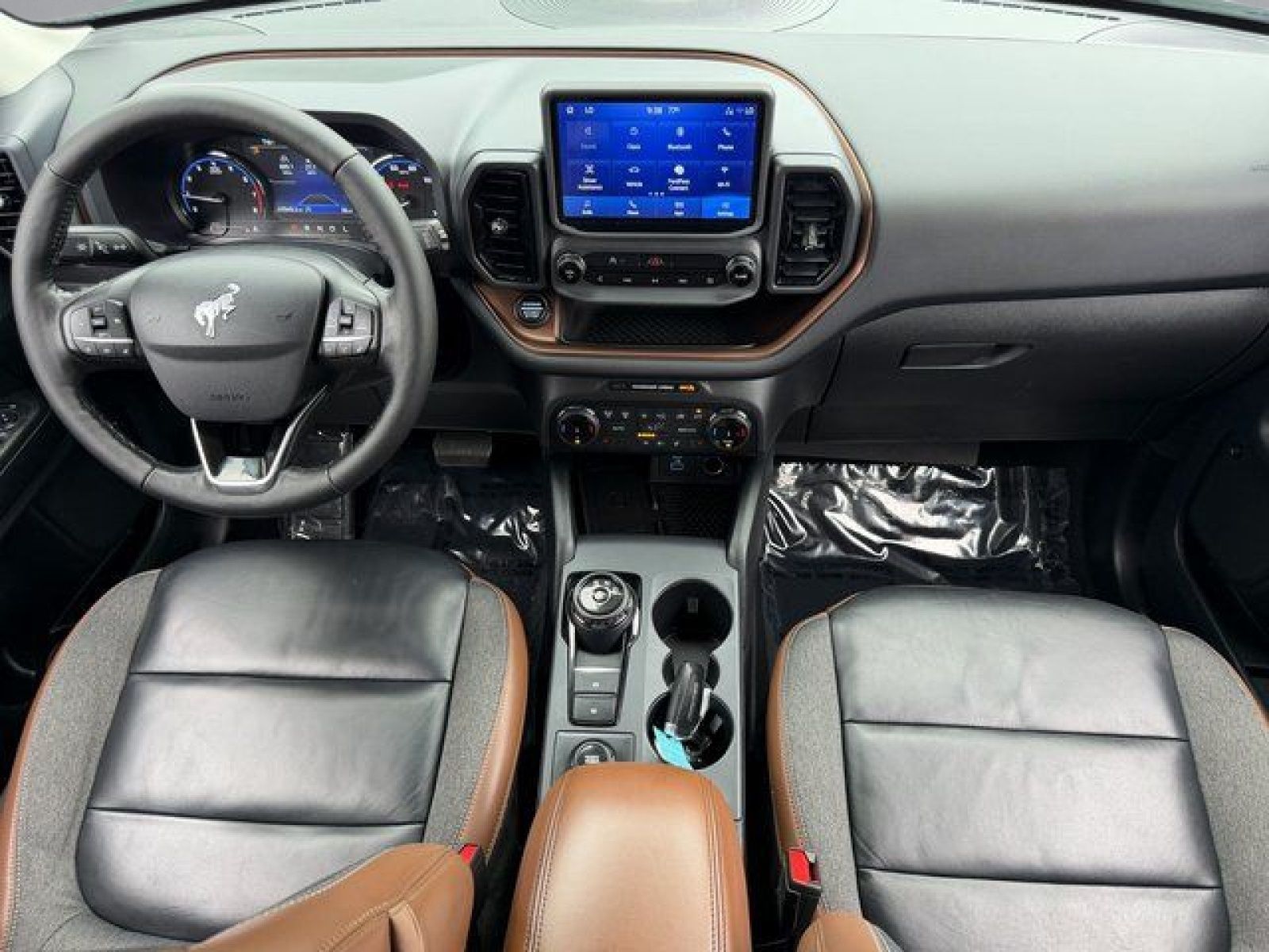 Certified Used 2022 Cactus Green / Gray Ford Outer Banks image 3