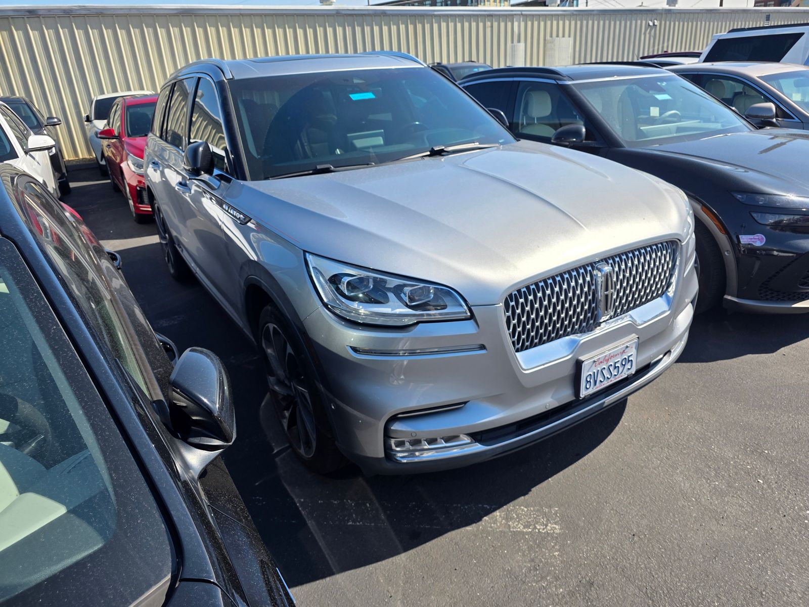 View vehicle photo 3