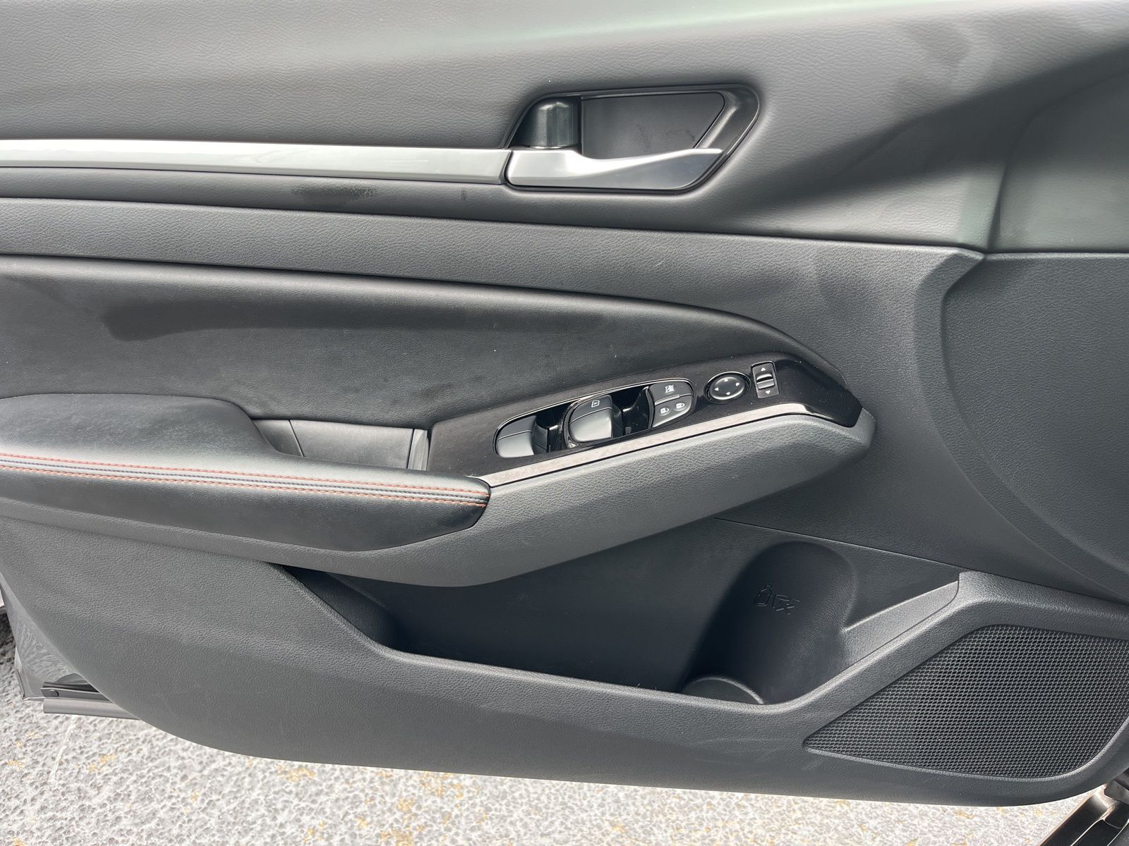 Used 2025 Gun Metallic Nissan 2.5 SR image 11