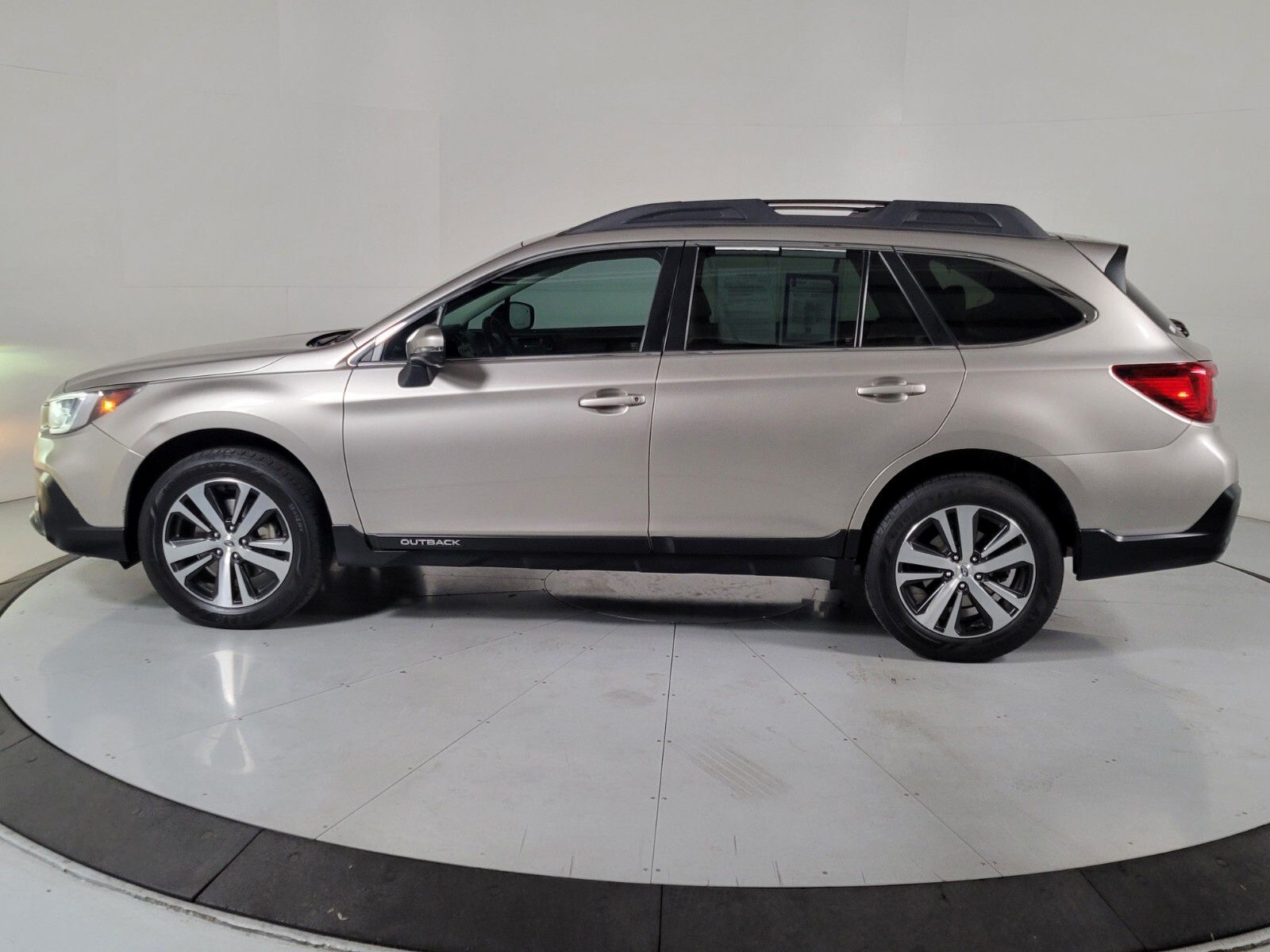 2018 Subaru Outback 3.6R 7