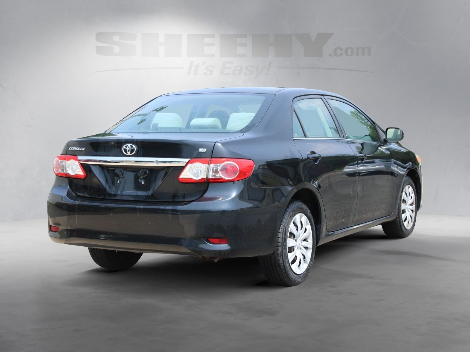Used 2013 Black Toyota LE image 7