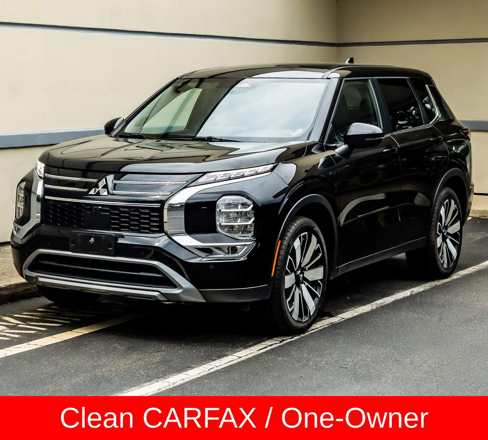 Black 2025 Mitsubishi Outlander SUV / Crossover All-Wheel Drive Continuously Variable Transmission