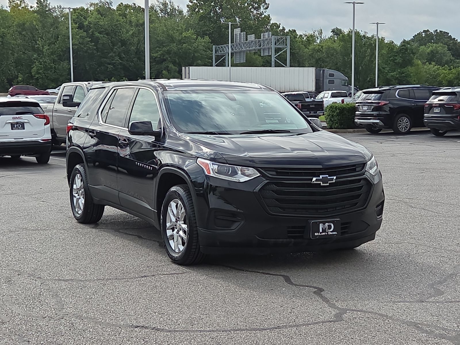 Mosaic Black Metallic 2018 Chevrolet Traverse LS FWD SUV / Crossover Front-Wheel Drive 9-Speed Automatic