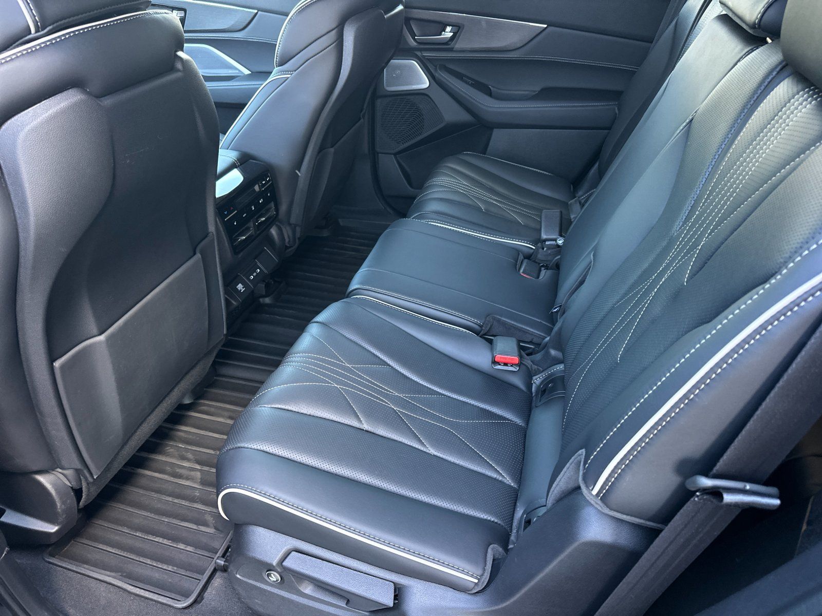 used 2026 Acura MDX car, priced at $63,498