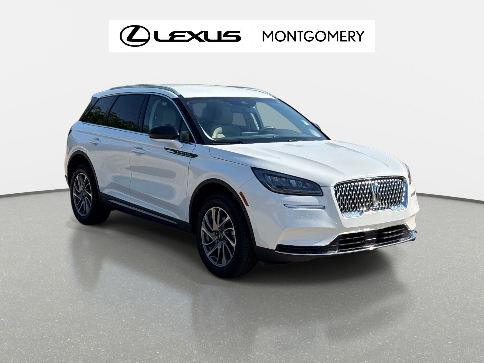 White Metallic 2022 Lincoln Corsair Standard FWD SUV / Crossover Front-Wheel Drive 8-Speed Automatic