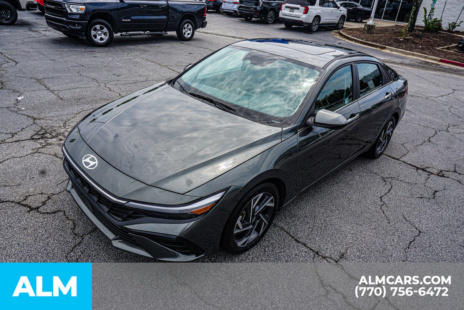 Used 2025 Gray Hyundai SEL Convenience image 18