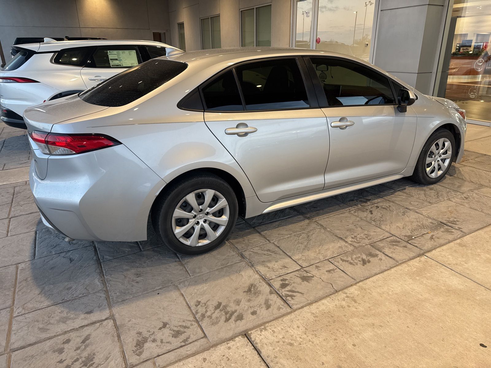 2021 Toyota Corolla LE 4