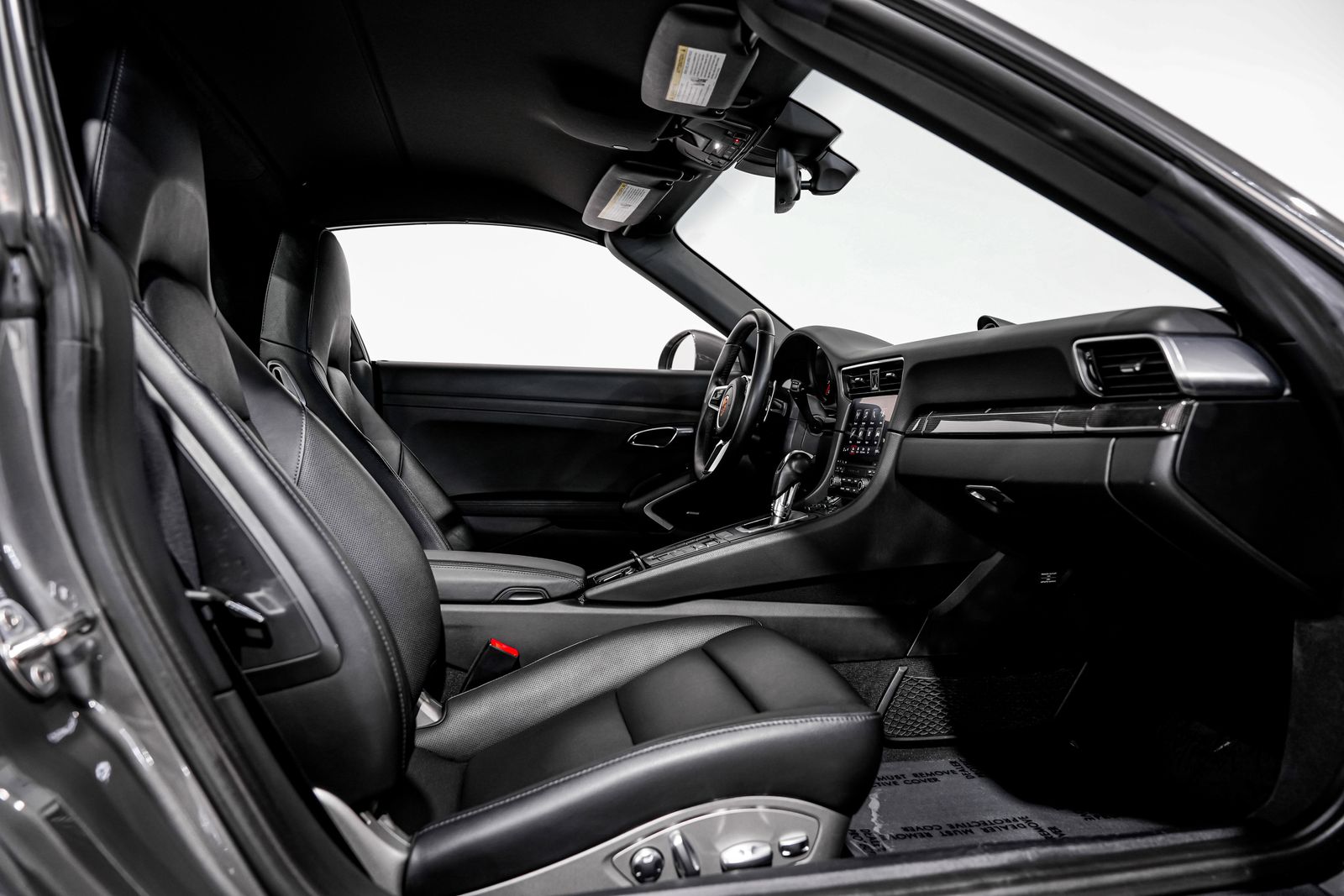 2017 Porsche 911 Targa 4S — photo 28