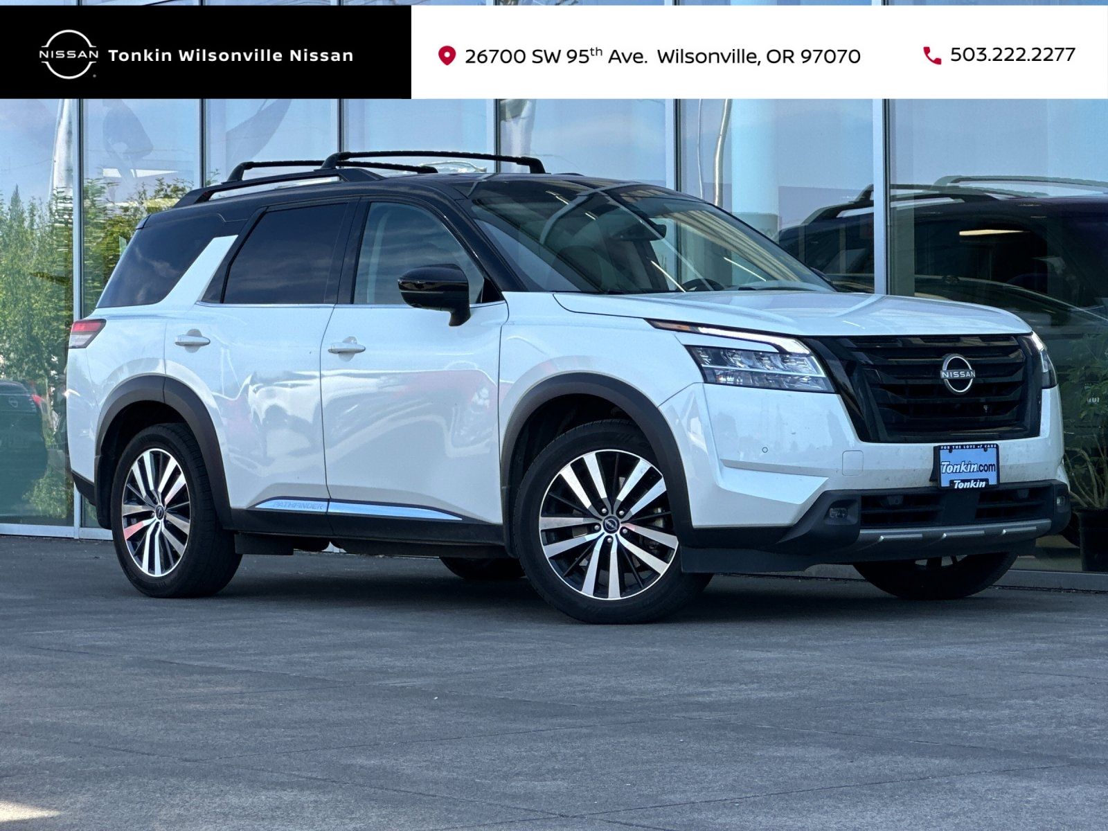 2023 Nissan Pathfinder Platinum 4WD's photo