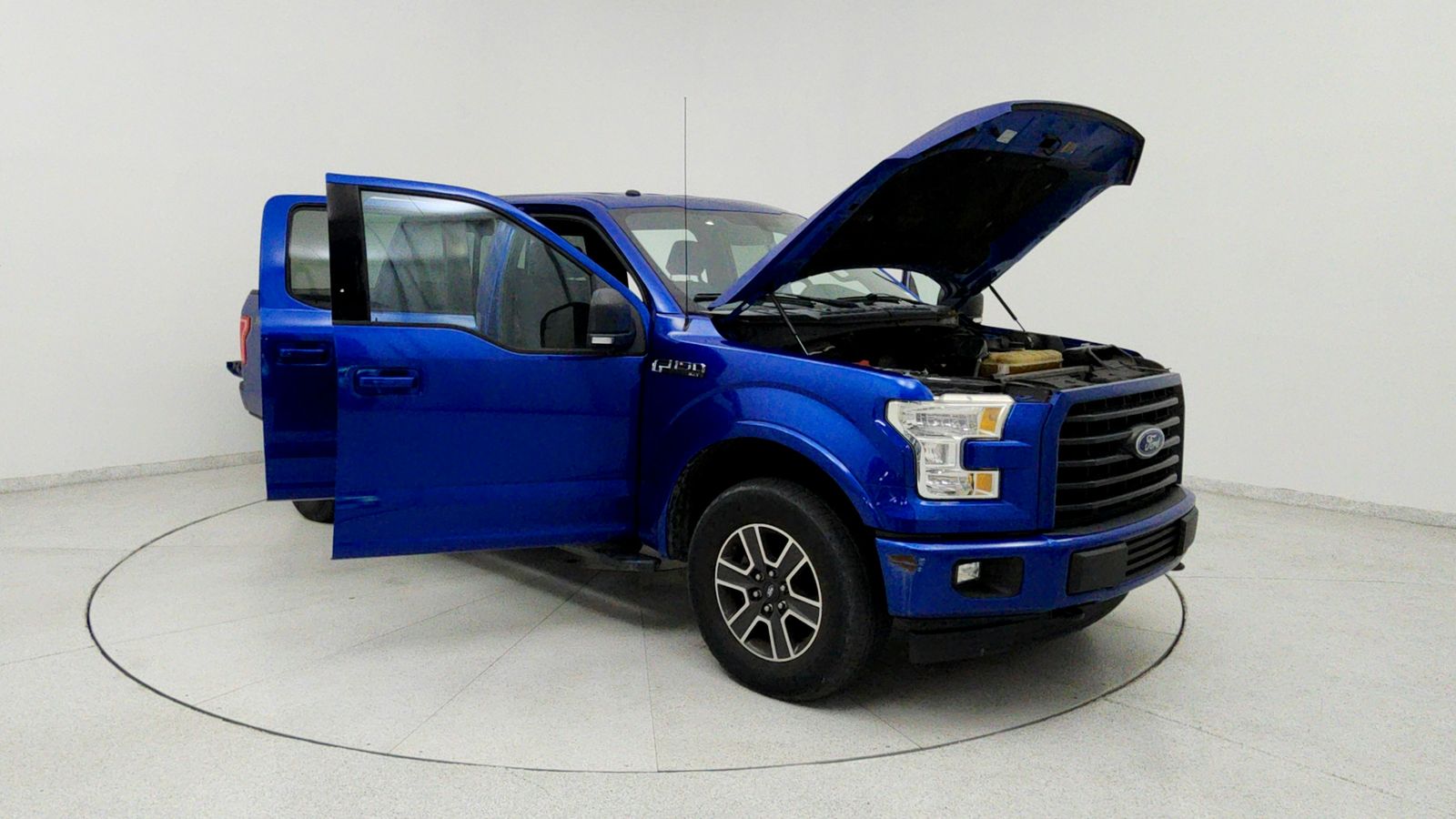 Used 2017 Lightning Blue Ford XLT image 17