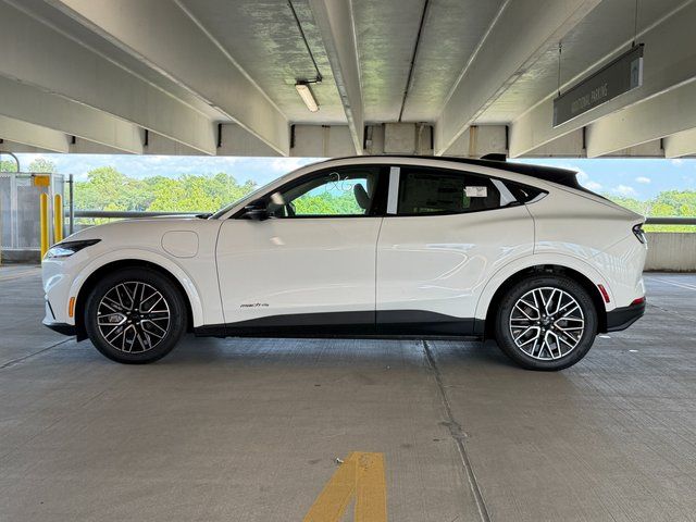 New 2026 Star White Metallic Tri-coat Ford Premium image 3