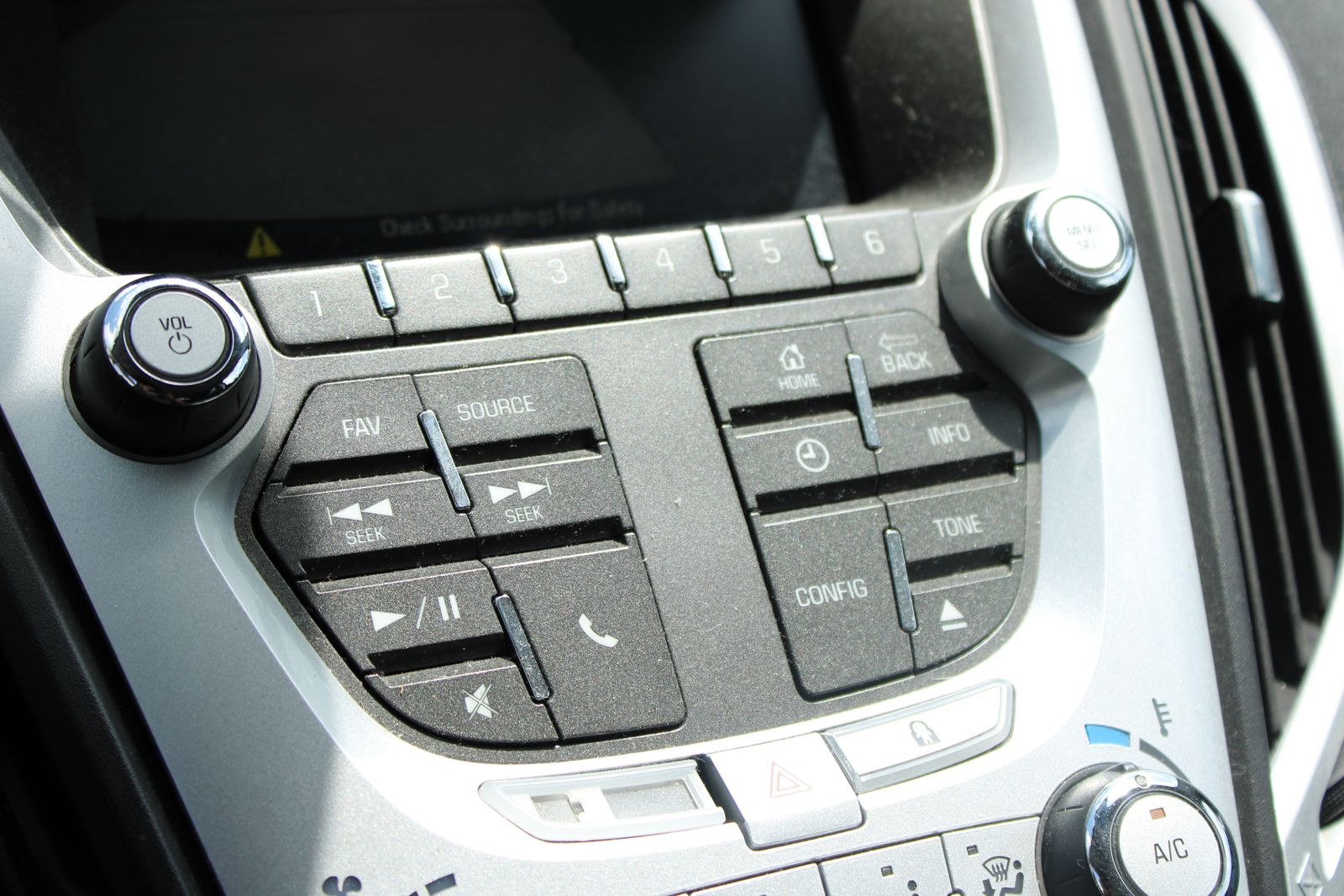 Used 2015 Black GMC SLE-1 image 19