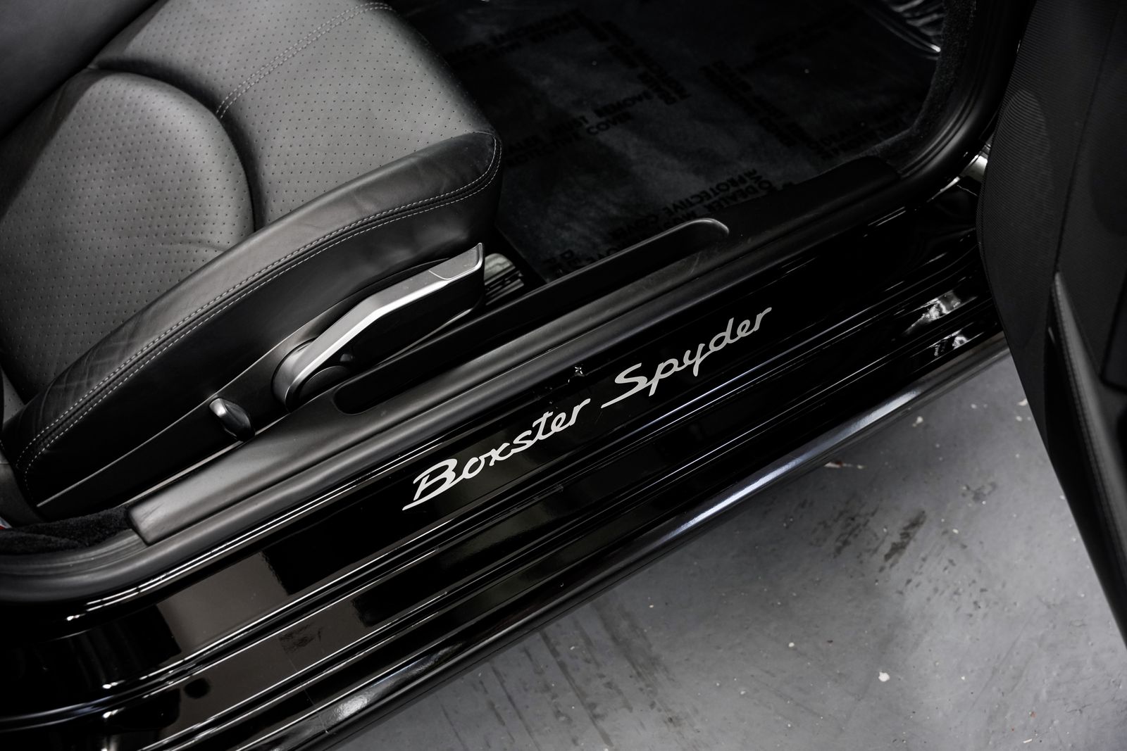 2011 Porsche Boxster Spyder — photo 22