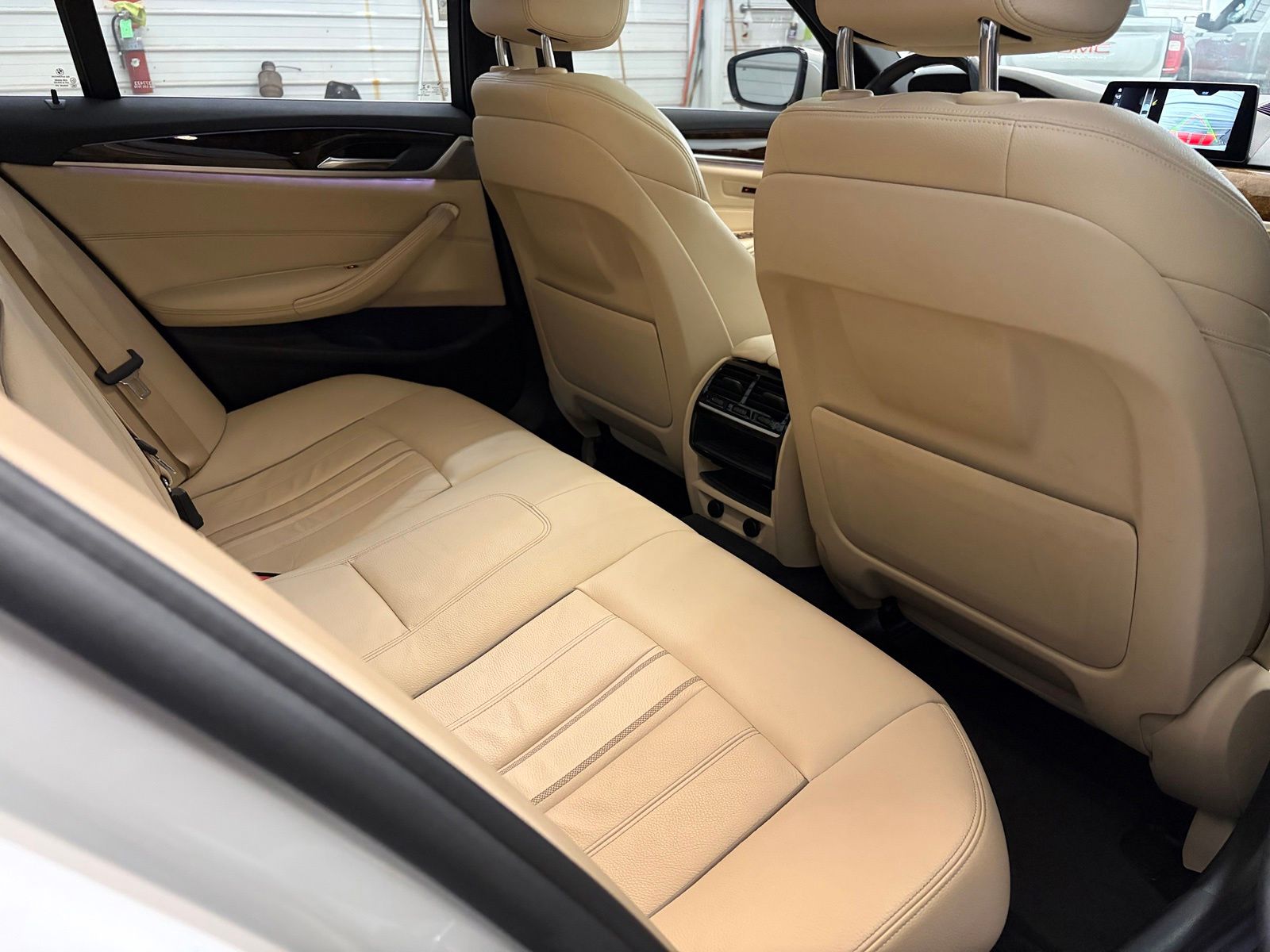 2018 BMW 5 Series 530i - Photo 30