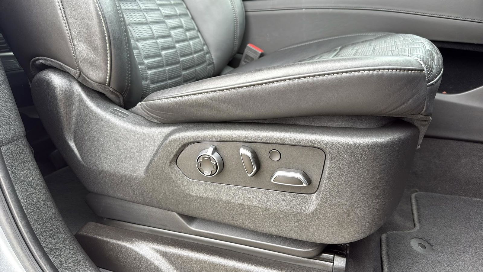 Used Car 2023 Cadillac Escalade  Sport Platinum For Sale Under $90,000 In Austin, Texas