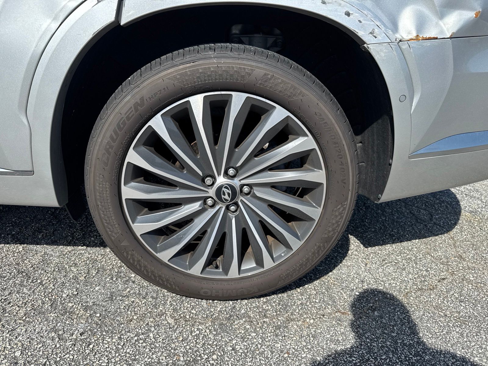 Used 2024 Silver Hyundai Calligraphy image 9