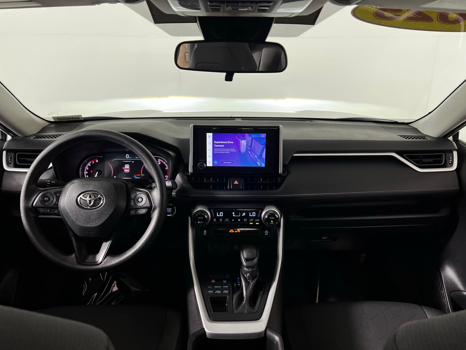 Thumbnail: 2025 Toyota RAV4 - 24