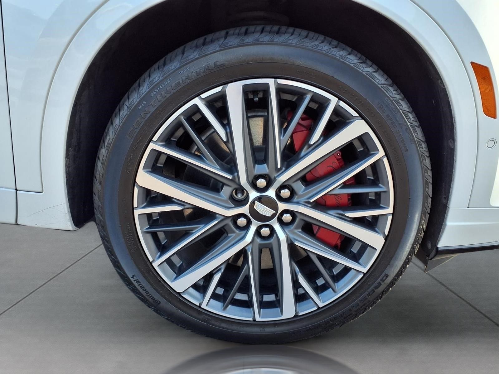 2024 Cadillac XT6 Sport White at Tom Peacock Cadillac