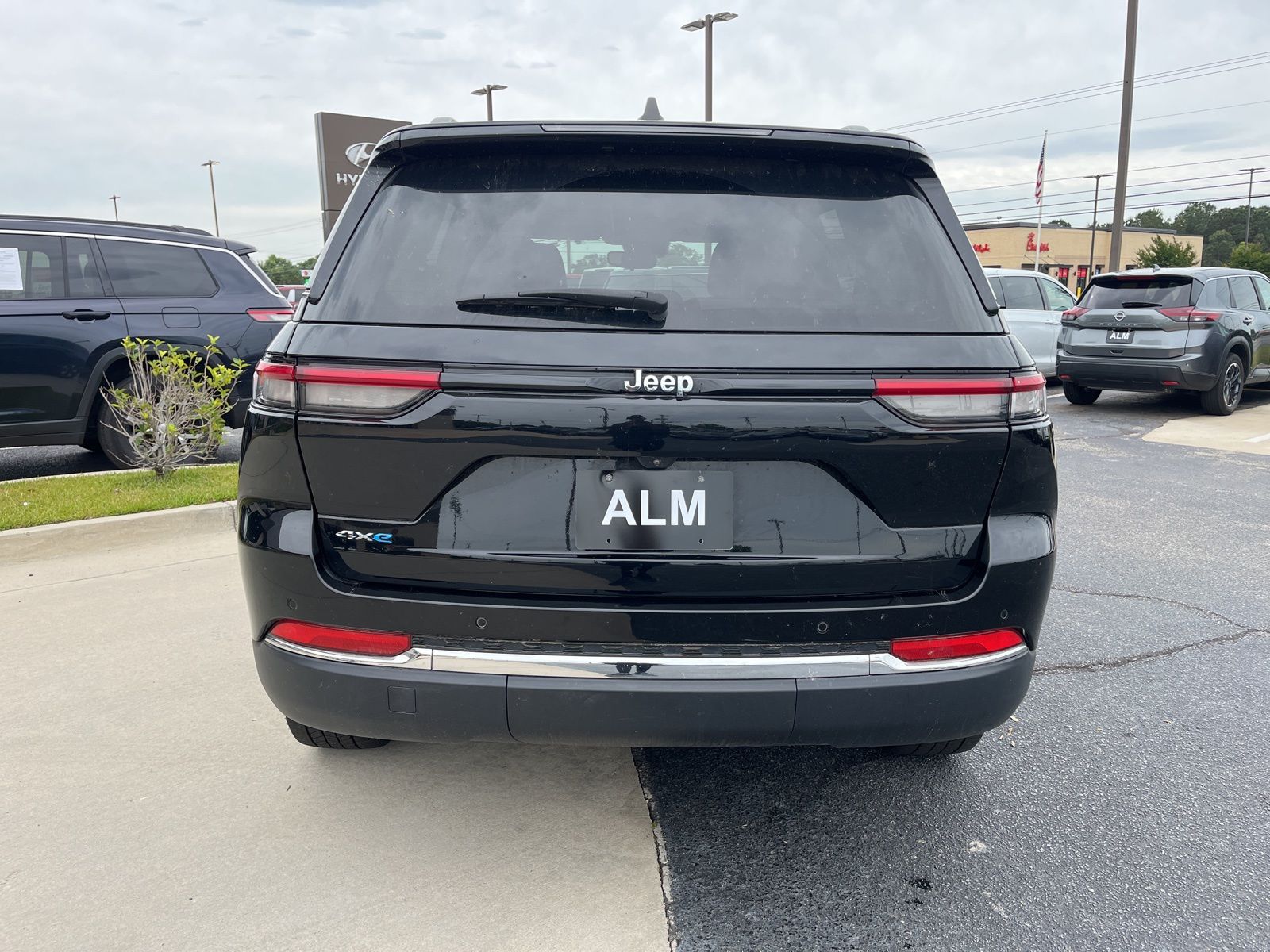 View vehicle photo 6